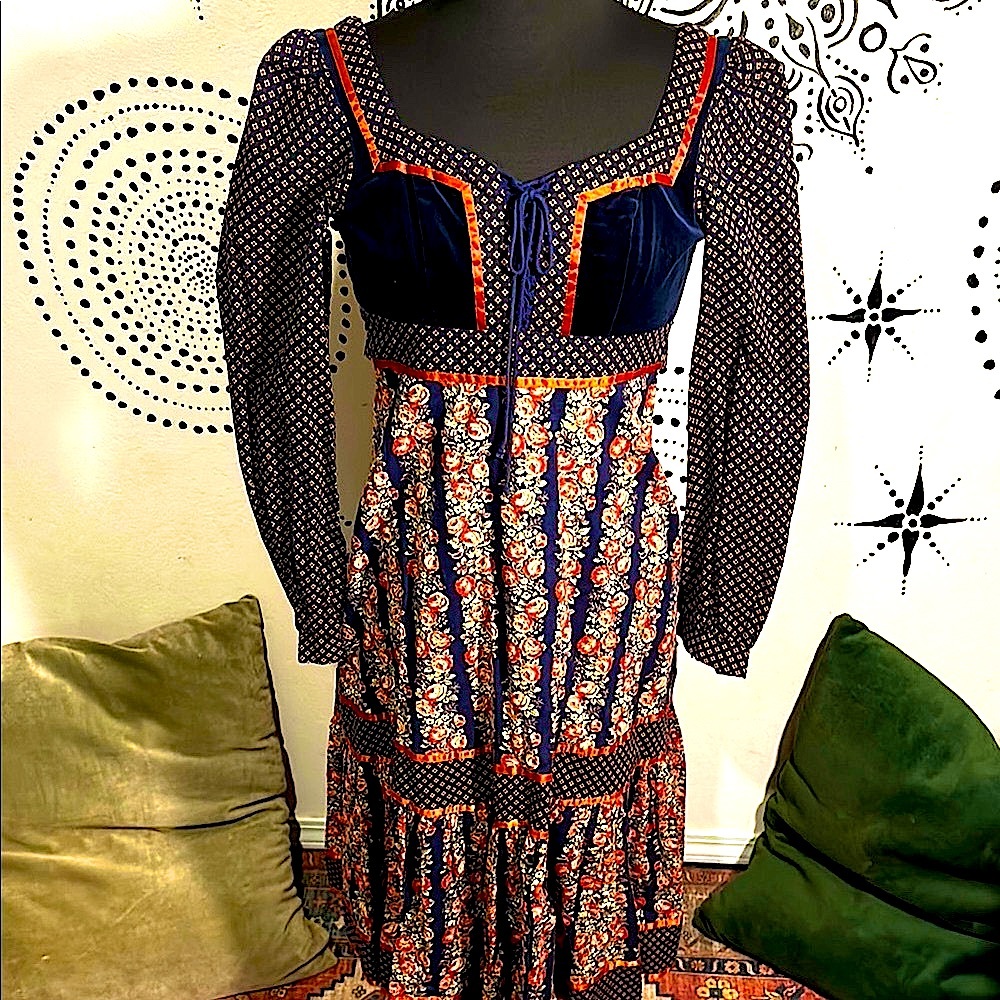 Vintage 70s Gunne Sax by Jessica Midi Dress Cabbage Rose Print